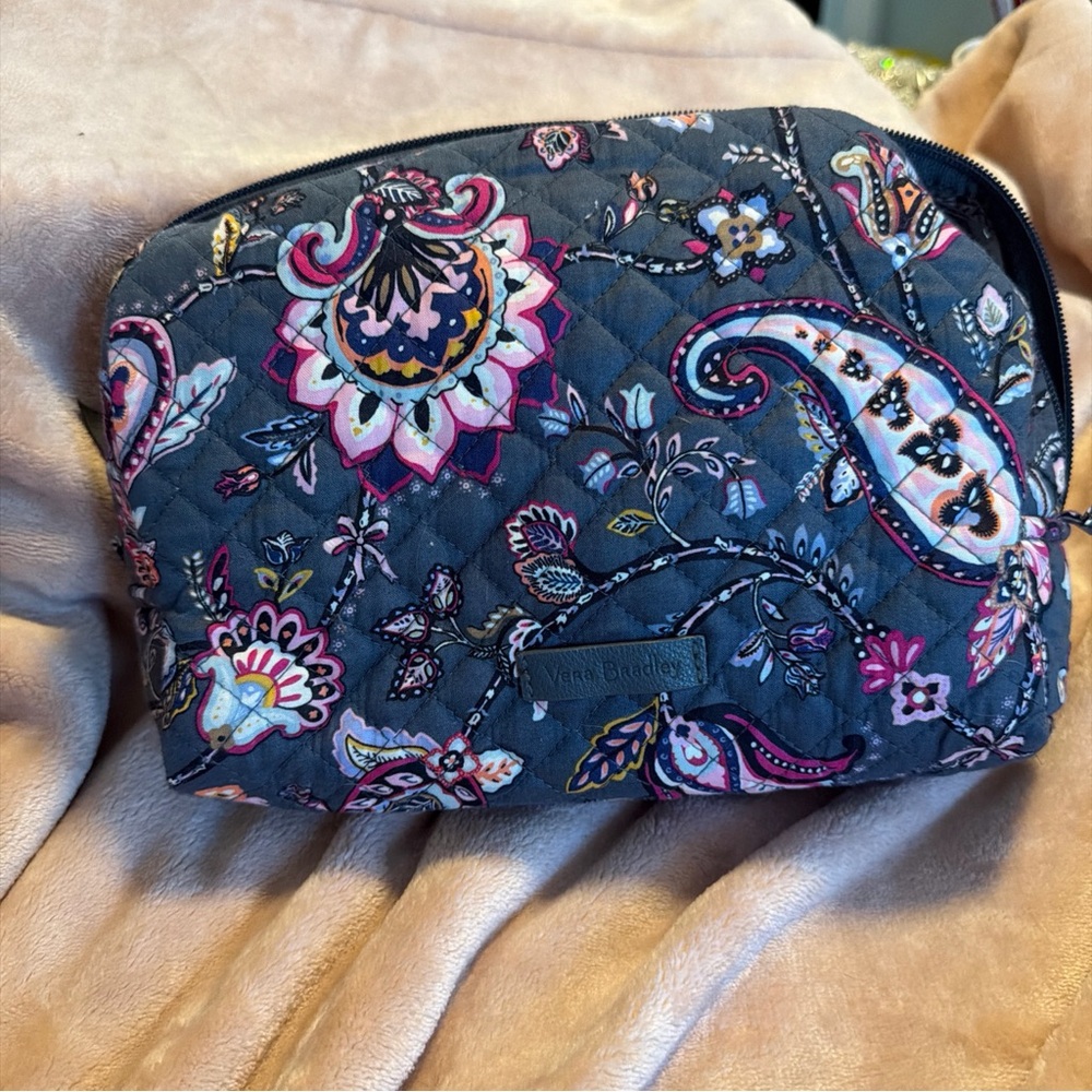 Vera Bradley LARGE Quilted Cosmetic Bag in Grey Floral